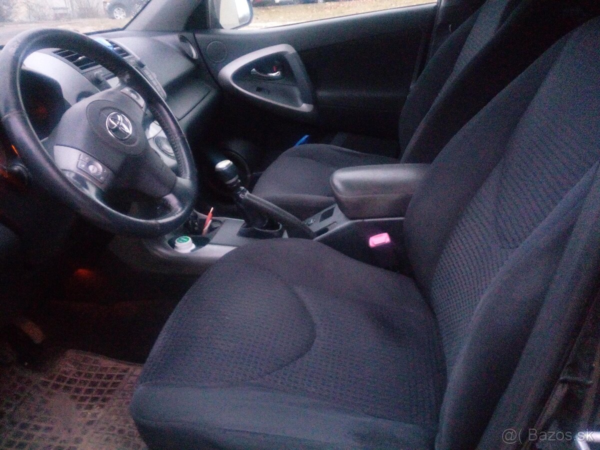 Toyota rav4 2,2 d-cat 130 kW - 11