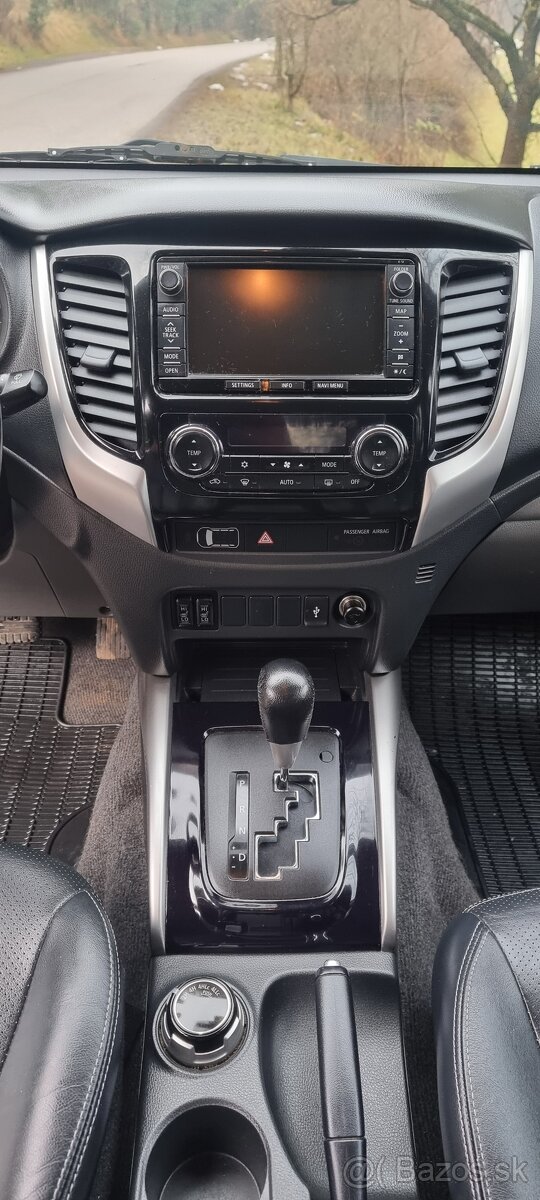 Mitsubishi L200 - 11