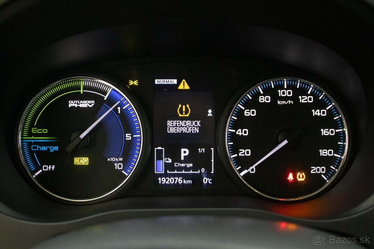 Mitsubishi Outlander 2.4 PHEV 99kw CVT 2019 - 11