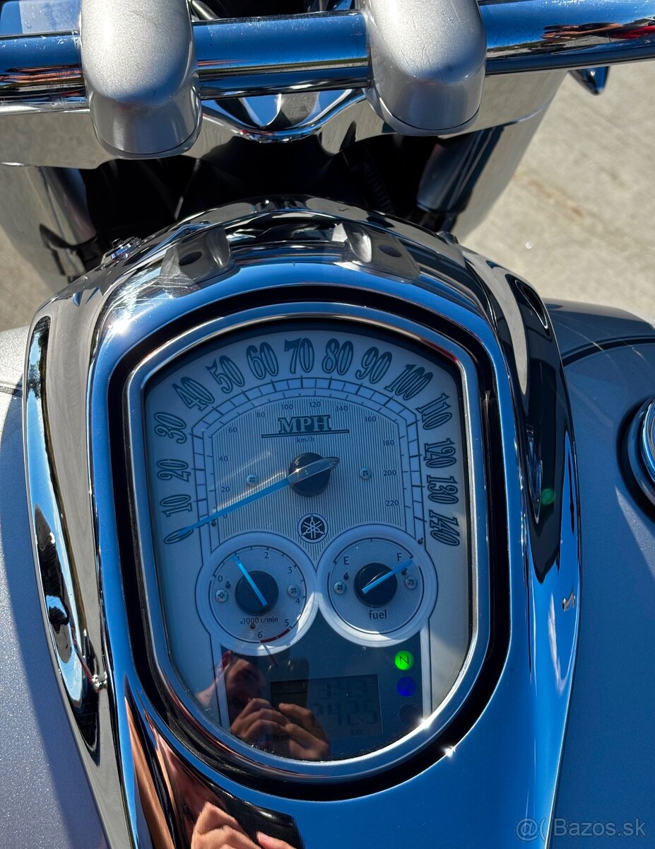 YAMAHA XV 1900 Stratoliner - 11