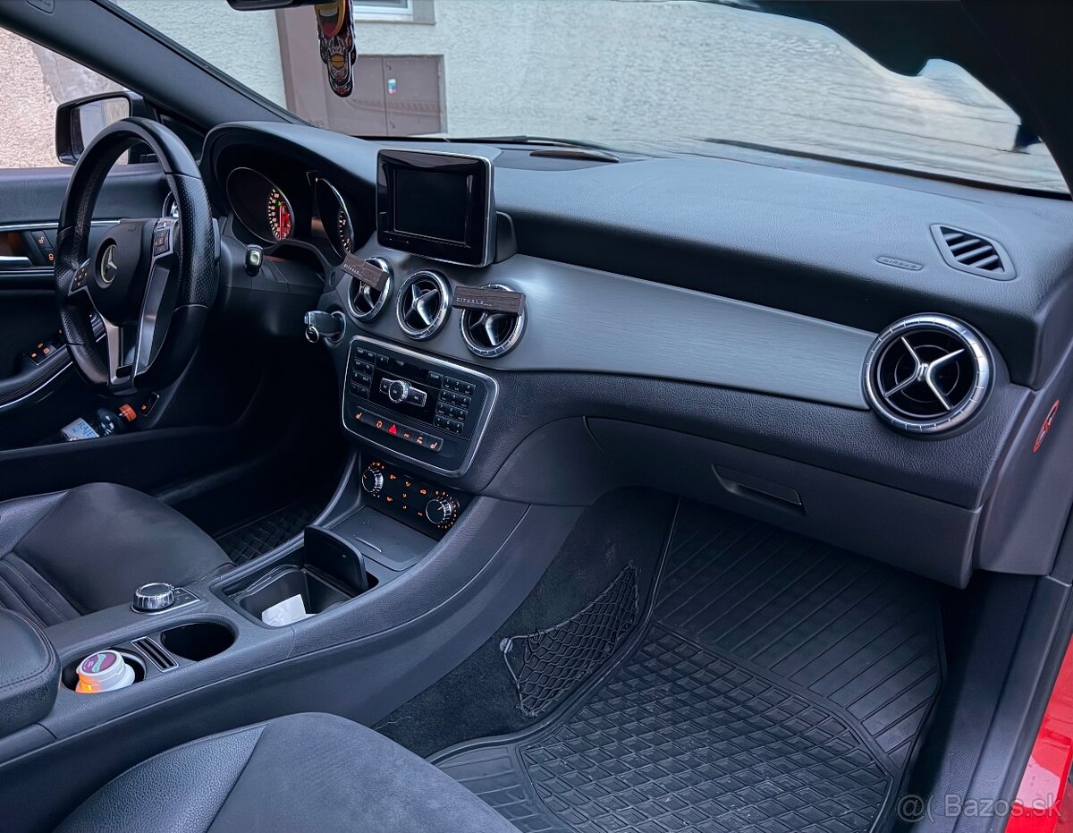 Mercedes-Benz CLA 220CDi AMG - 11