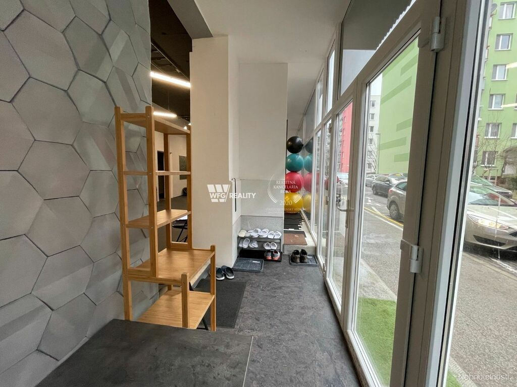 Predám veľký Obchodný priestor 180m2, v BA III - 11