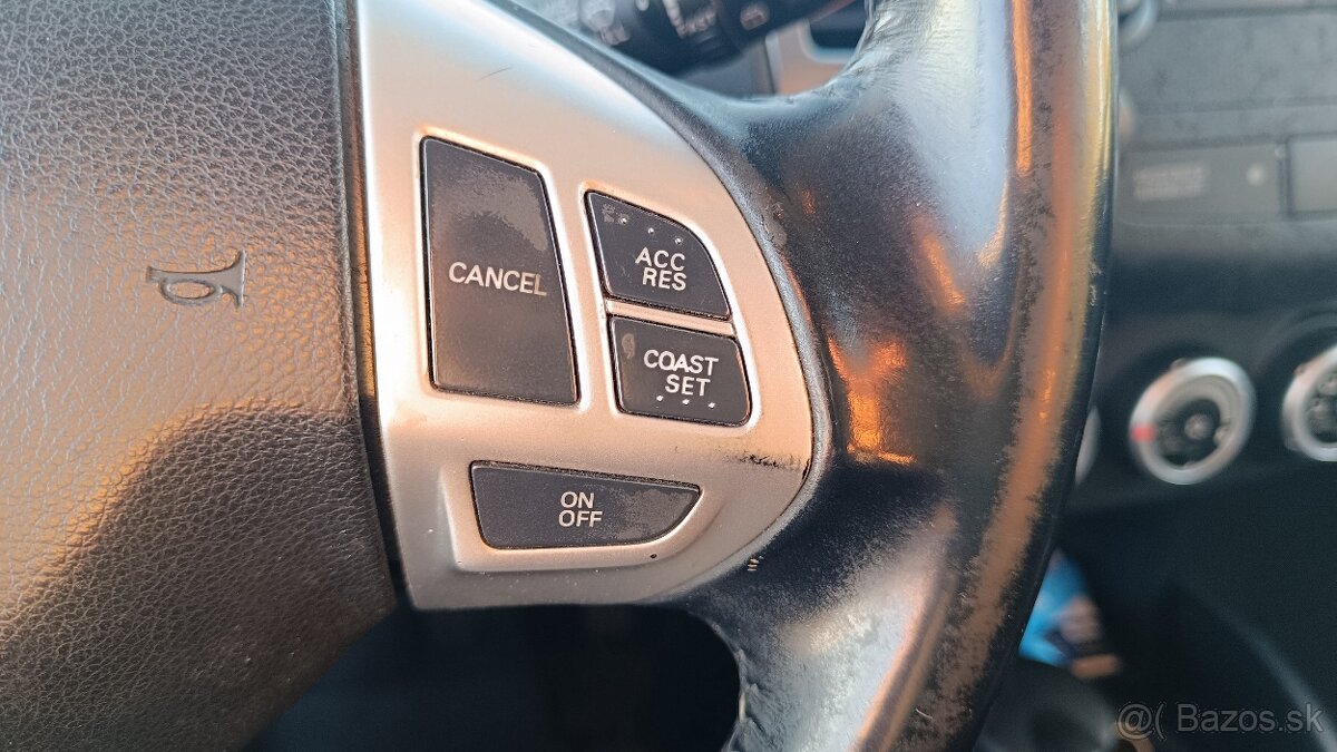 Citroen C-Crosser 2,2Hdi, 7miest, 4x4 - 11