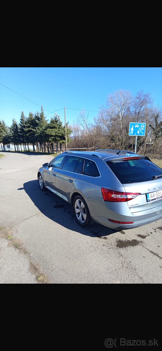 Škoda superb 2021 kombi - 11