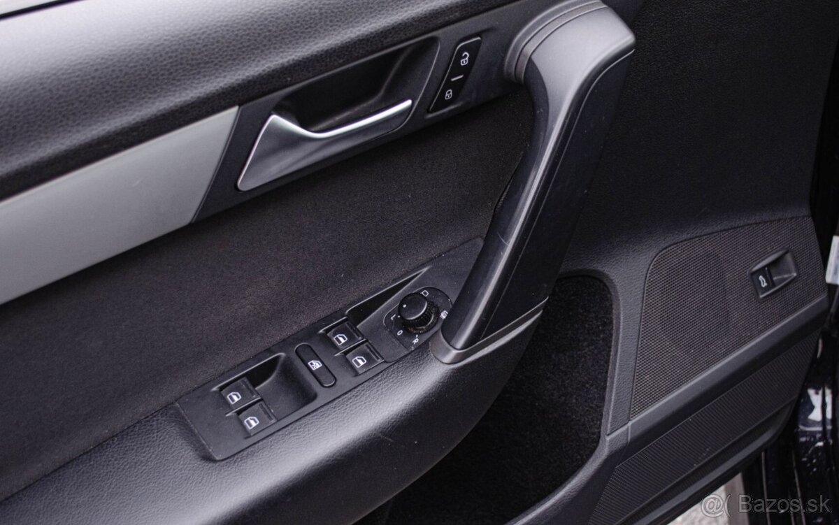 Volkswagen Passat B7 1.6 TDI Sedan - 11