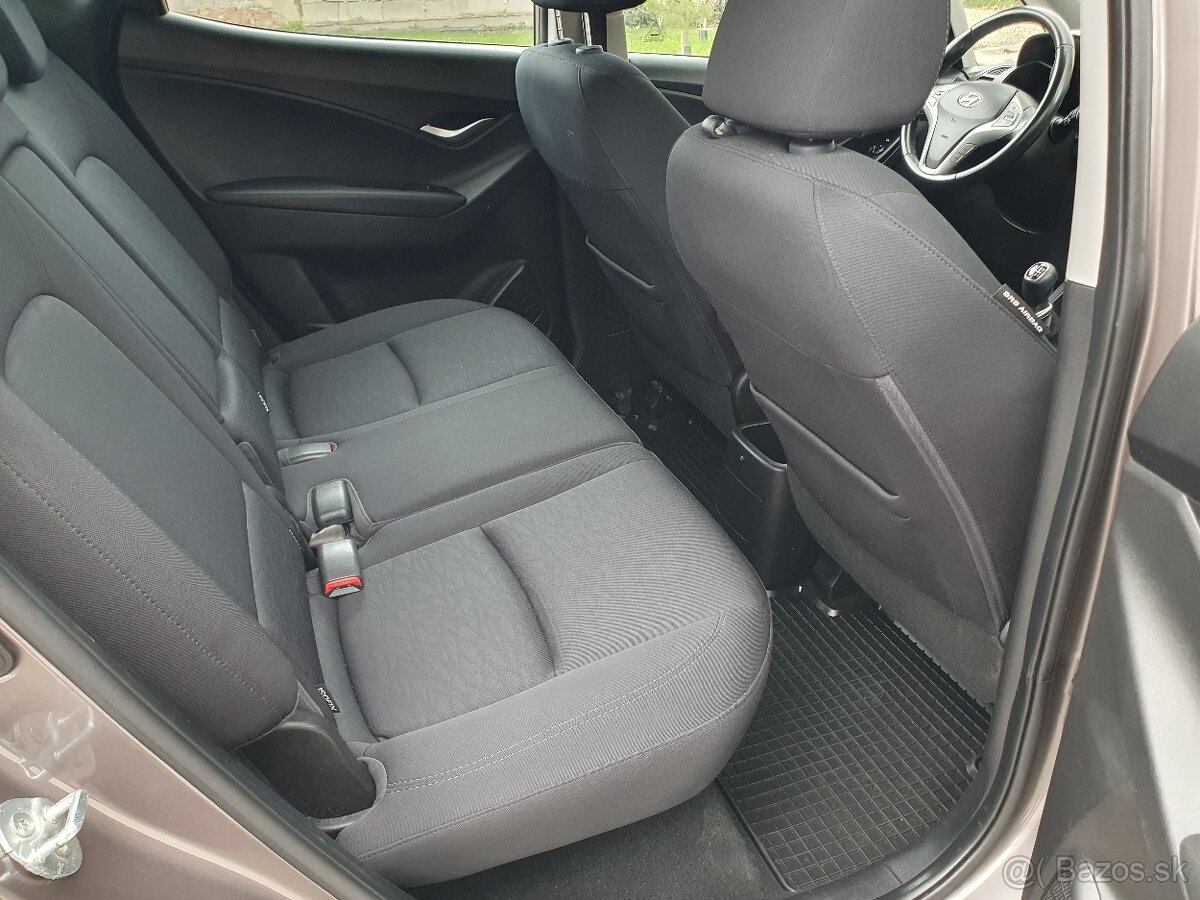 Hyundai ix20 1.6 CRDi 16V Stile 94KW,,M6, 5d - 11