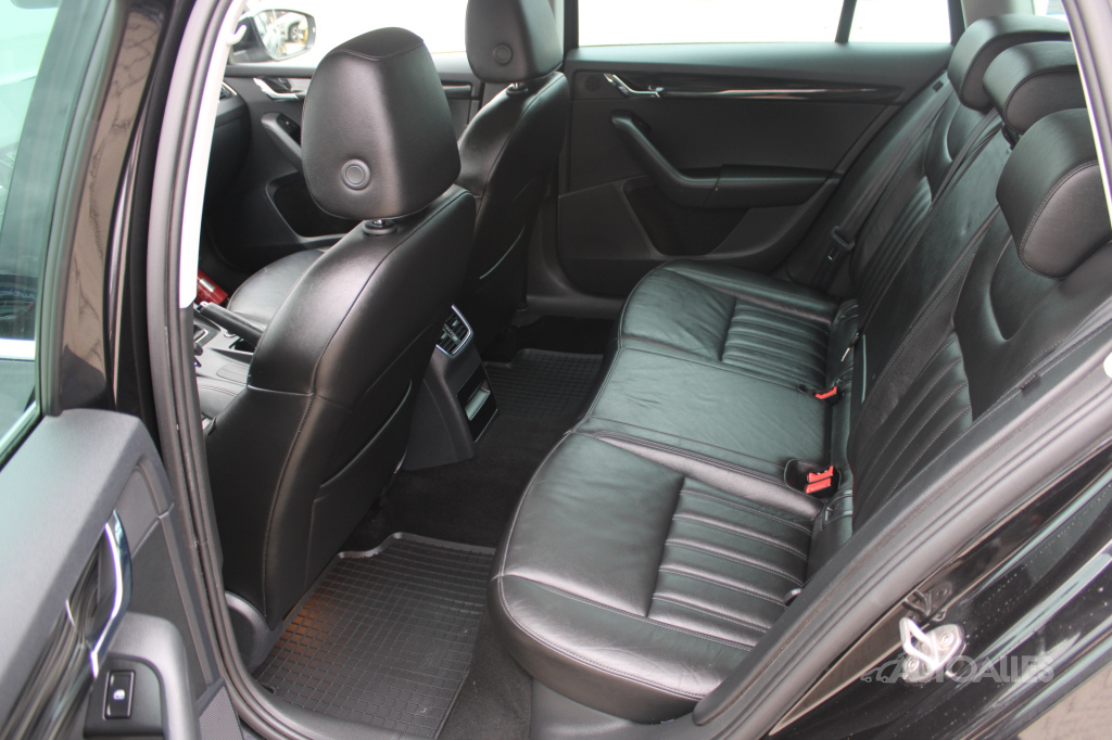 Škoda Octavia Combi 1,4 TGi 81 kW - 11