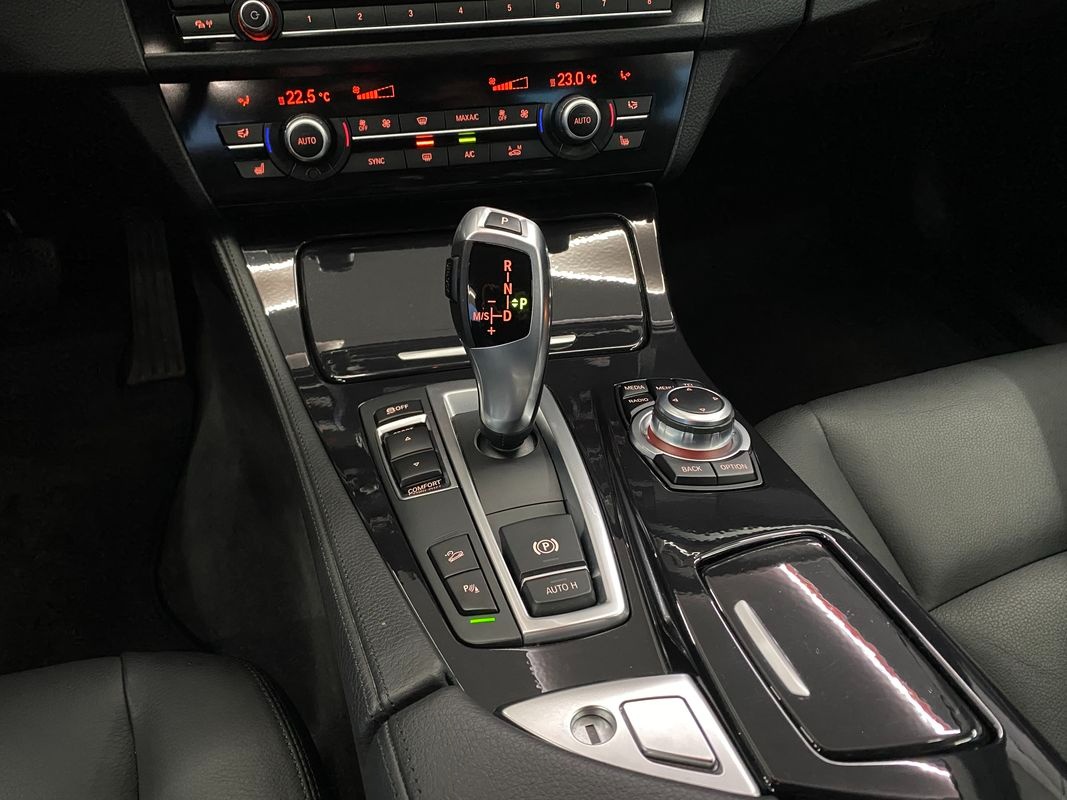 BMW 520d xDrive A/T 140 kw - 11