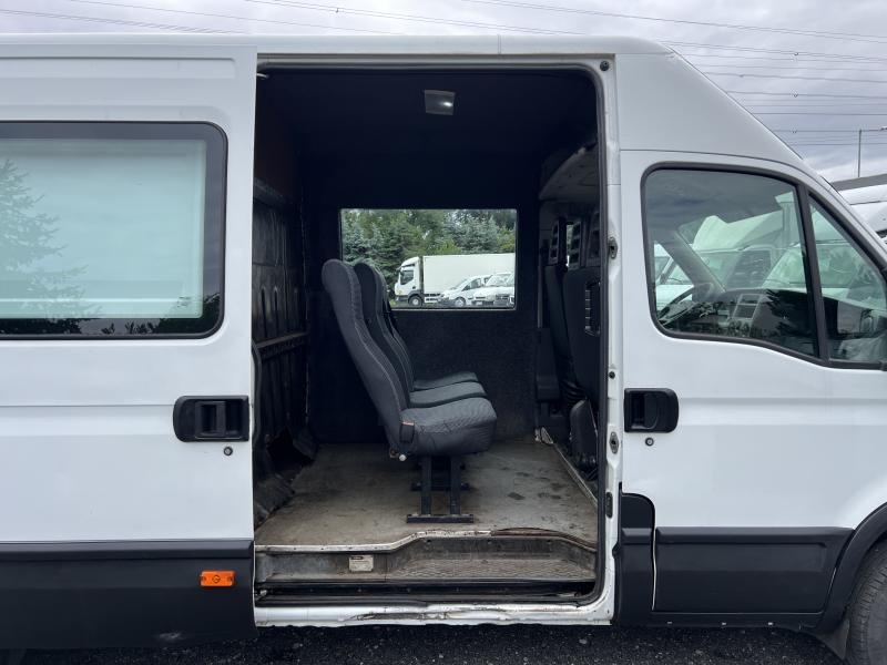 Prodám Iveco Daily 3.0HPT. 107kw. 50C15. 6 míst. - 11