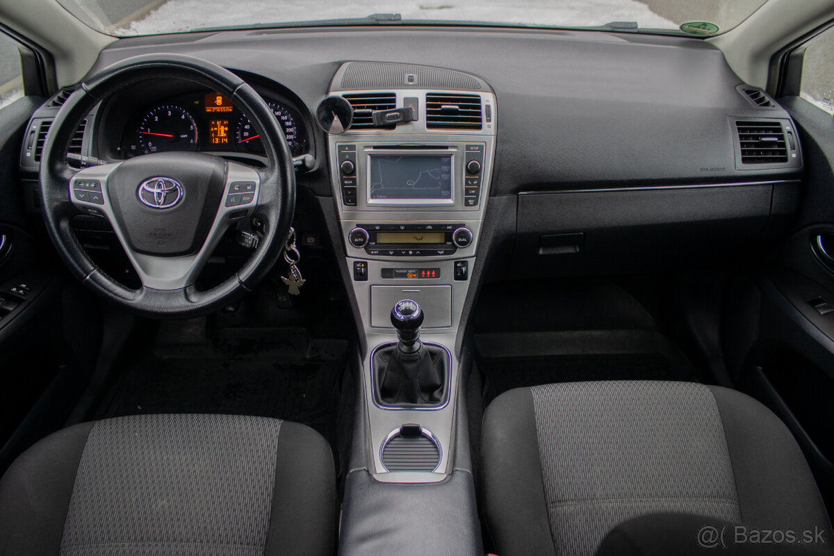 Toyota Avensis Combi 91 kW - 11