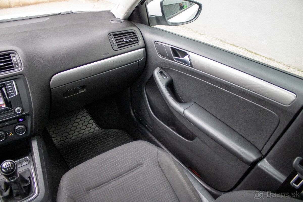 Volkswagen Jetta 1.2TSI 77kW M6 2018 - 11