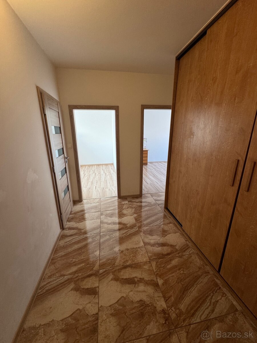 PRENÁJOM 2-i byt Sereď - 11