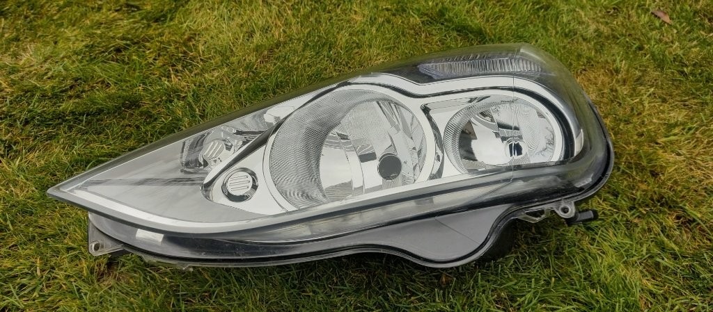 Ford Mondeo MK4 S-Max Galaxy - Lave predne svetlo - 11