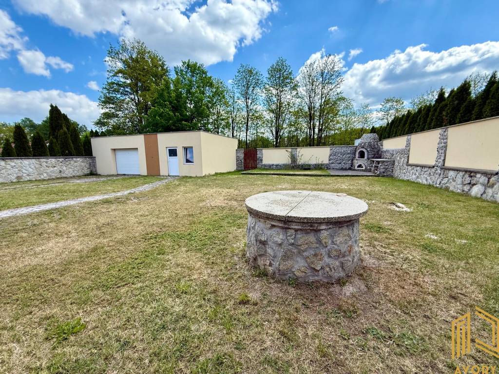 5 - IZB. ROD. DOM s GARÁŽOU,POZEMOK 771m2, BOR. MIKULÁŠ - 11