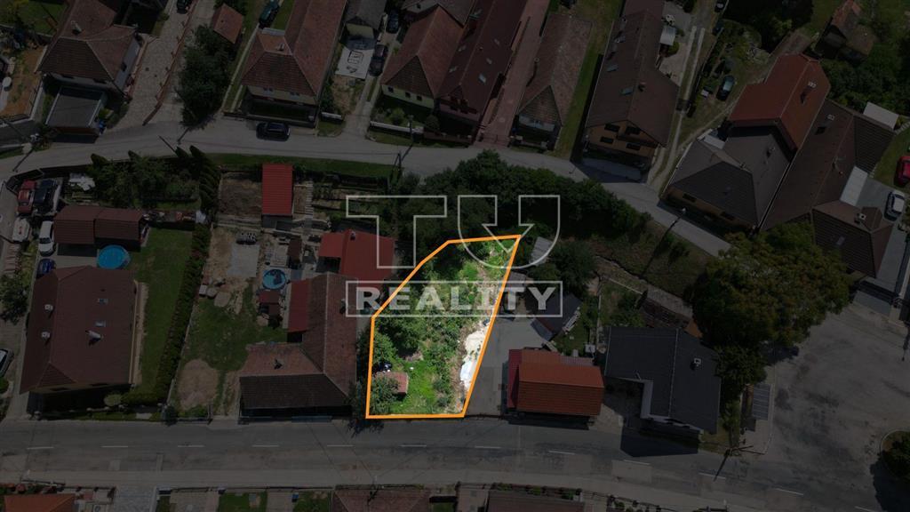 EXKLUZÍVNE IBA U NÁS STAVEBNÝ POZEMOK 276 m2 SOBLAHOV - 11