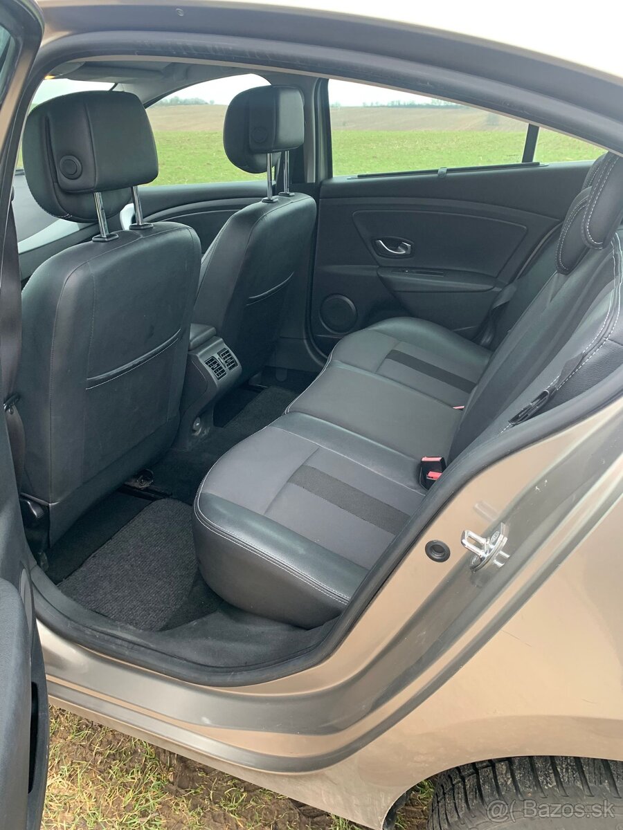 Renault Fluence 1.5 dci - 11