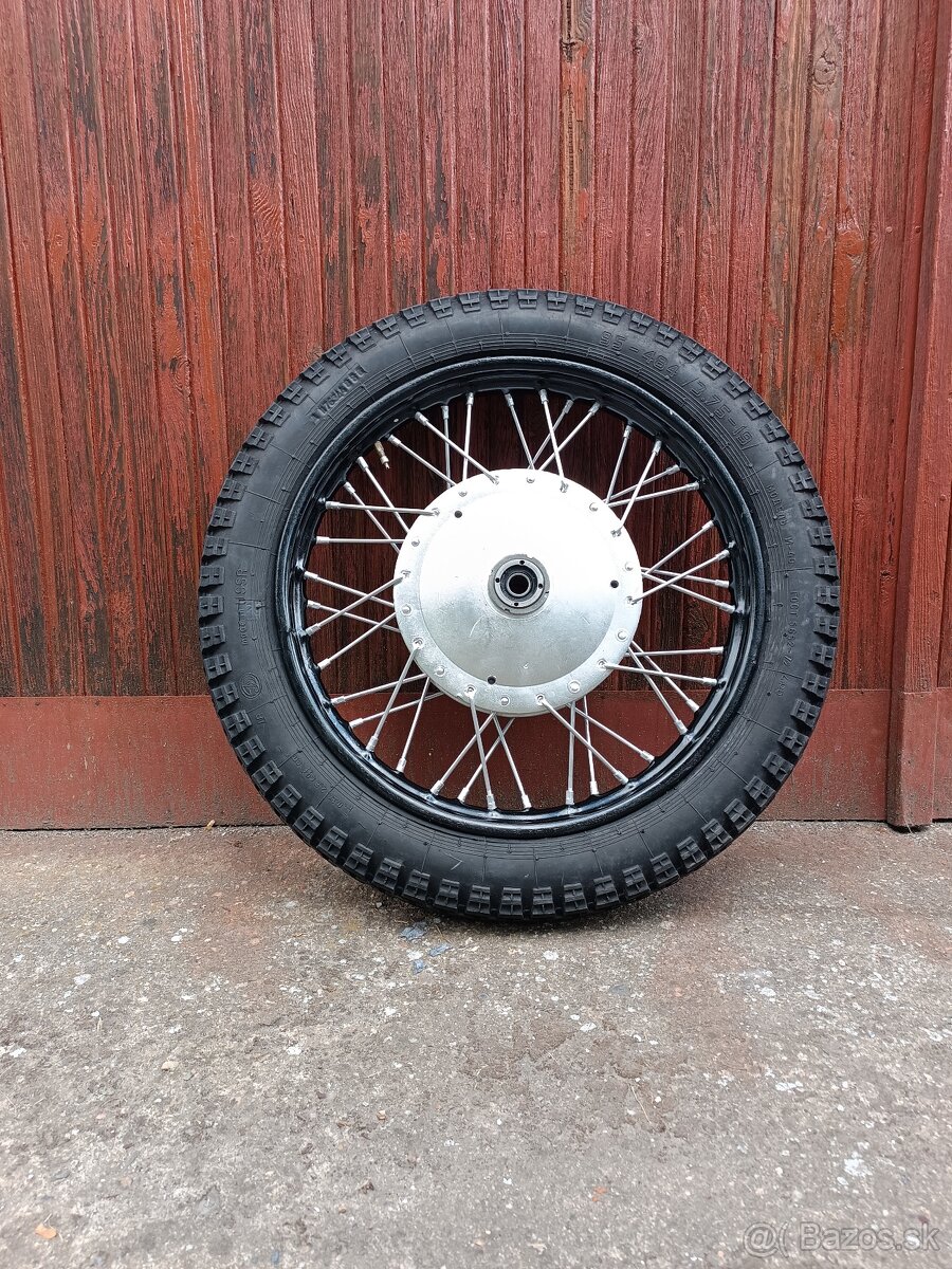 Špice kolo dráty pneu i-40 3.75-19 střed kola Ural Dněpr M72 - 11