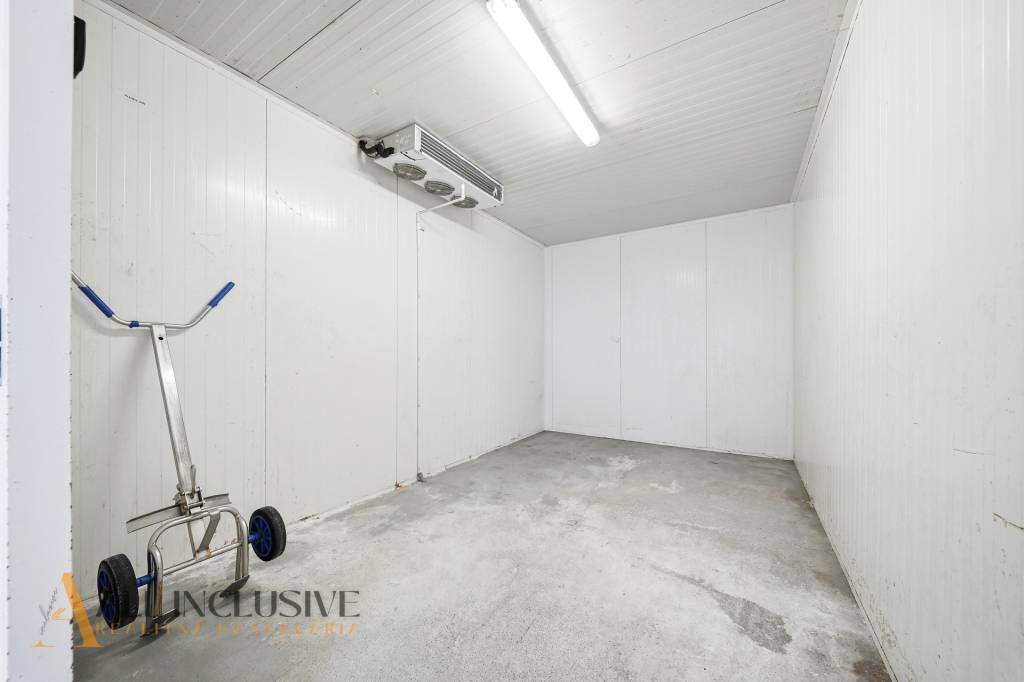 ALL INCLUSIVE | Na predaj polyfunkčná budova, Lehnice - 11