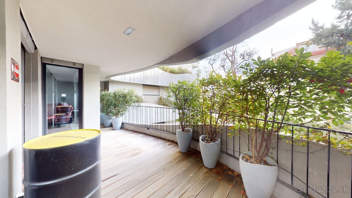 Na PRENÁJOM - 3 izbový byt s veľkou terasou a garážovým stát - 11