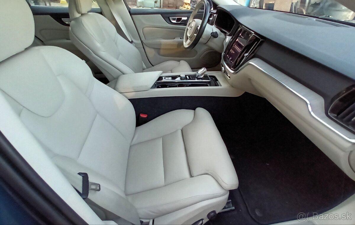 VOLVO V60 B4 INSCRIPTION B4 2,0D/145KW A8 2022 - 11