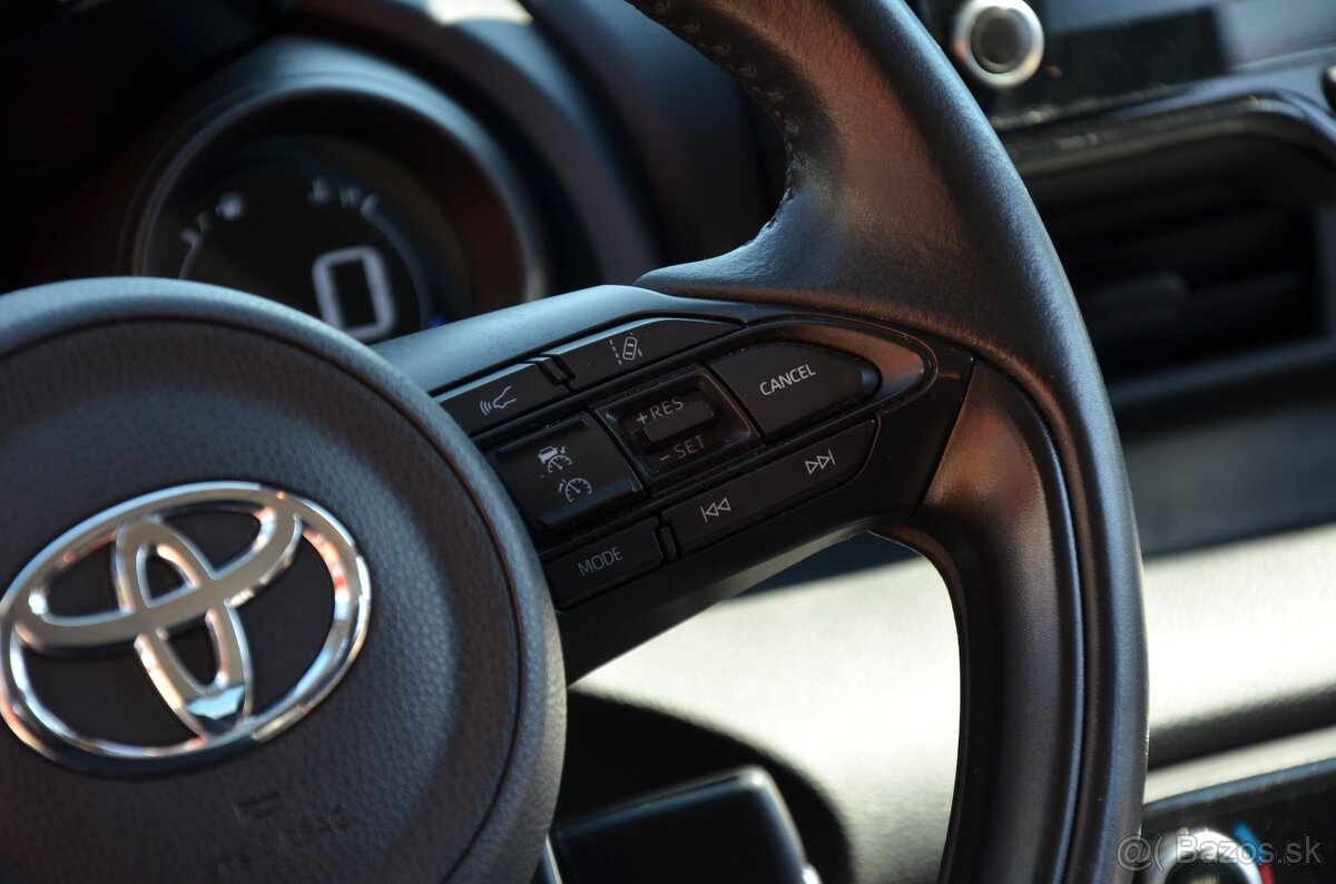 Toyota Yaris 1.5 VVT-iE CVT1 Hybrid Selection - 11