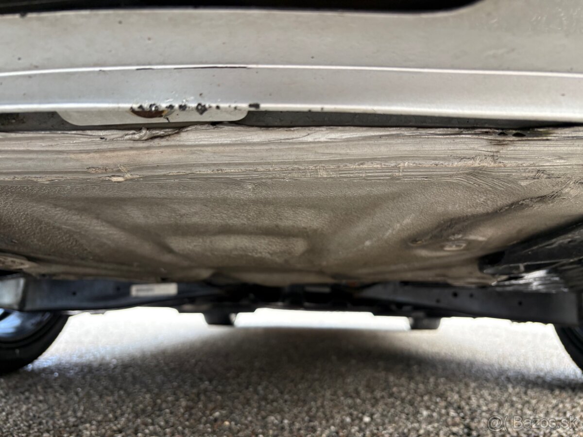 Predam VW Golf Variant 1.6 TDI Bluemotion - 11