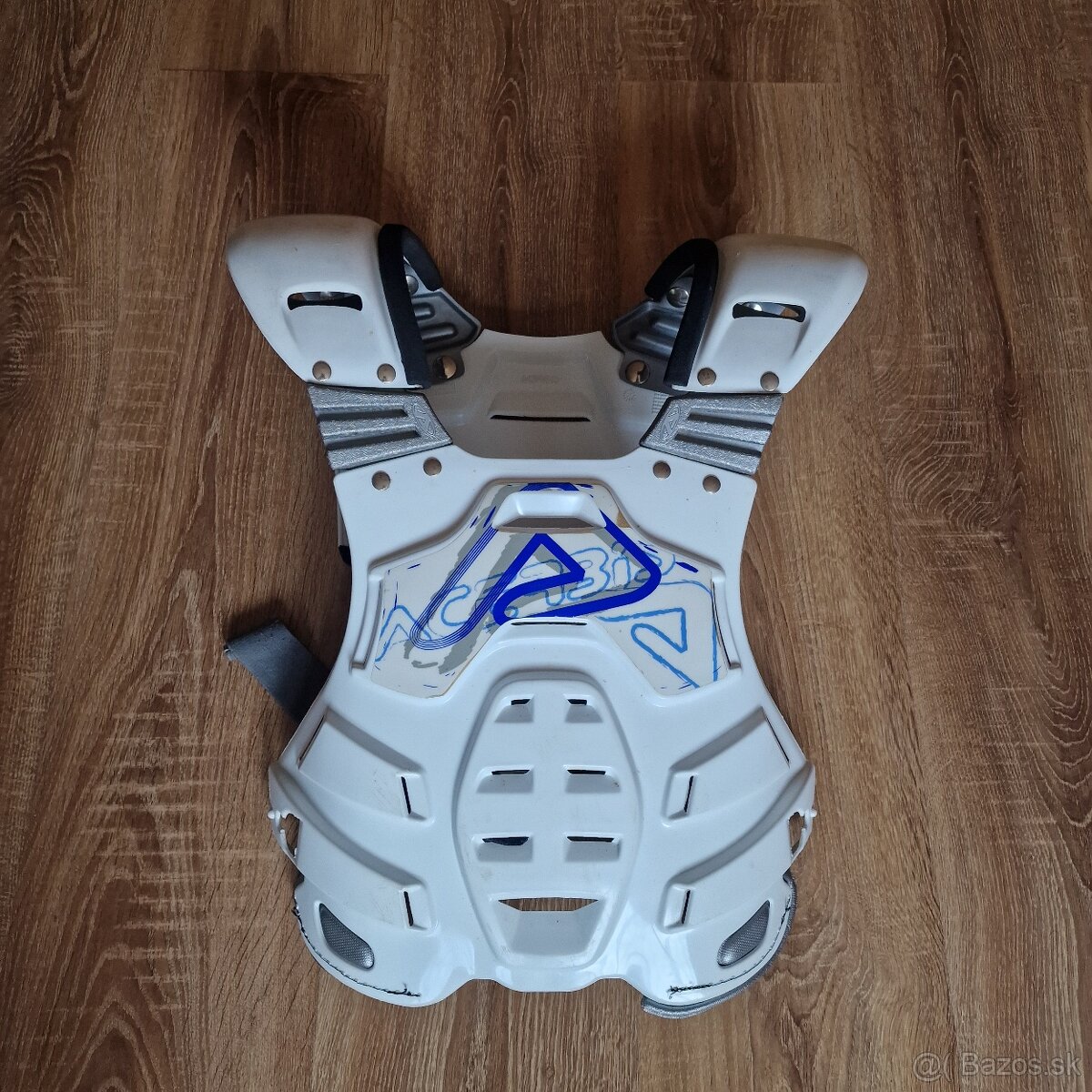 Čižmy, prilby, kombinéza - 11