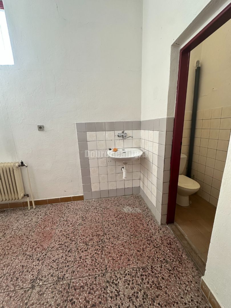 Dobré reality - Polyfunkčný objekt na predaj - 11