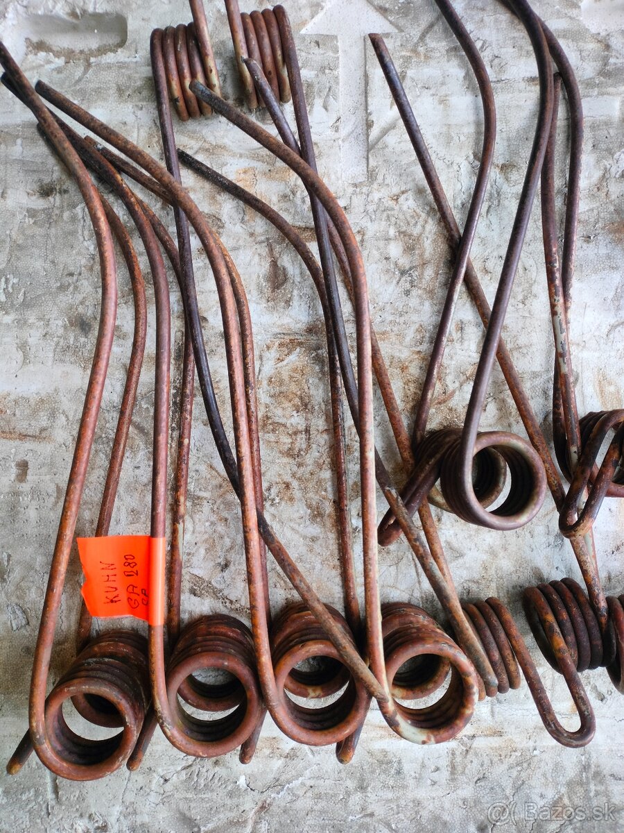 KUHN 280 SHRNOVAČ -- ruzné díly - 11