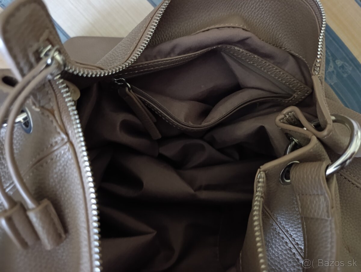 Väčšia kabelka - 11