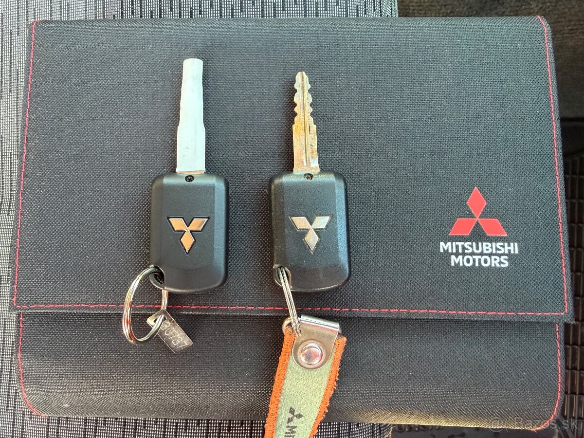 Mitsubishi L200 - 11