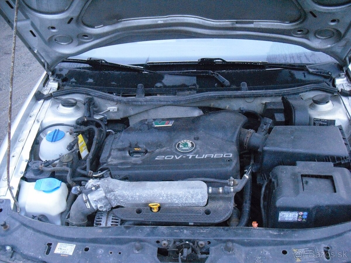 Skoda Octavia 1.8 T RS1 Kombi - 11