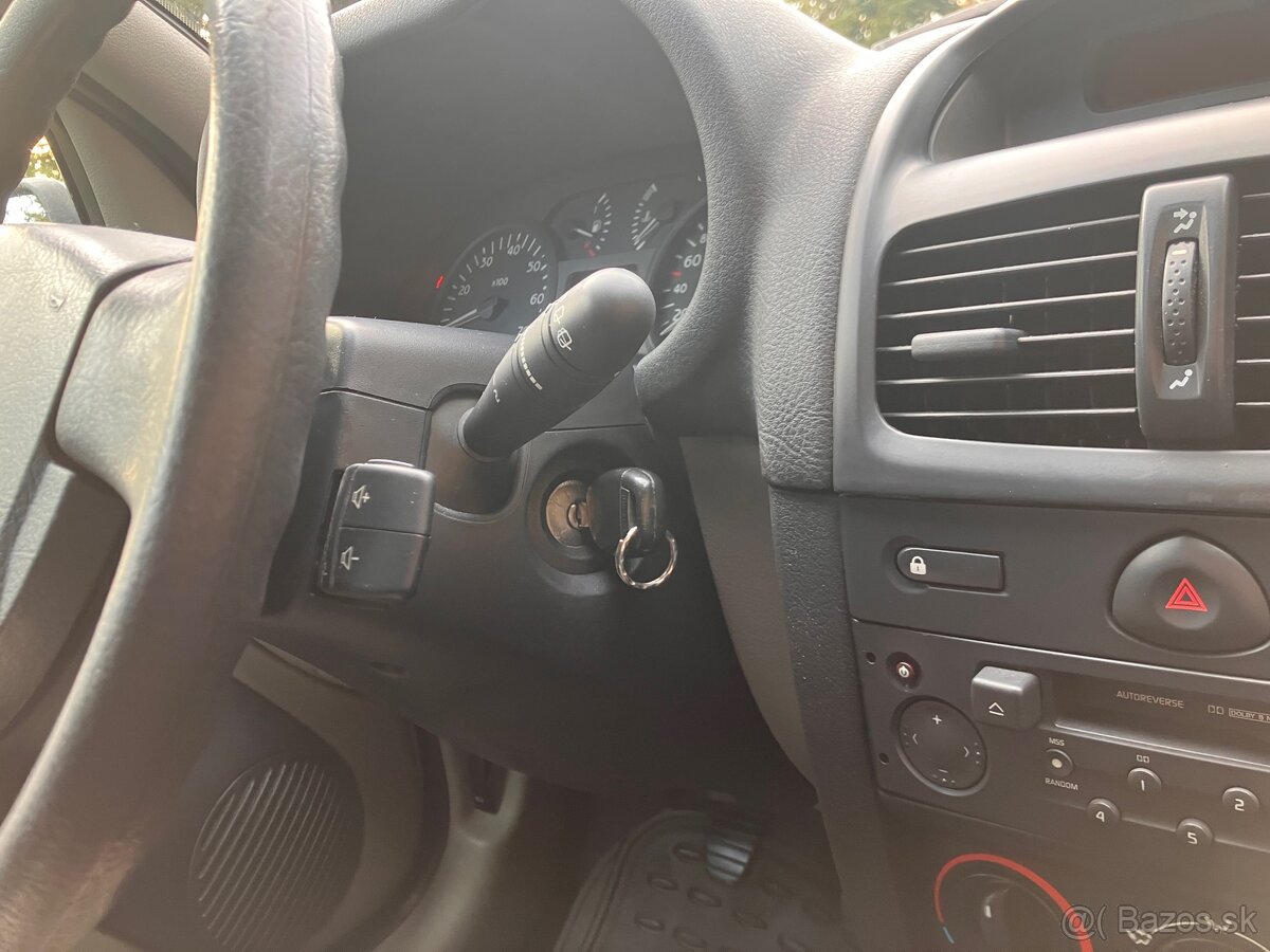 Predám Renault Clio MK2, 1.5 dCi, r. 2003 – 5 dverí - 11