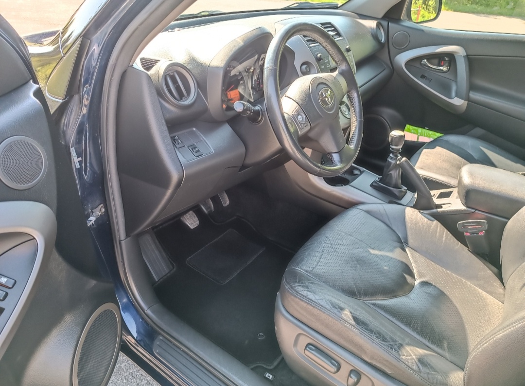 Toyota RAV-4 2,2diesel 4x4 - 11