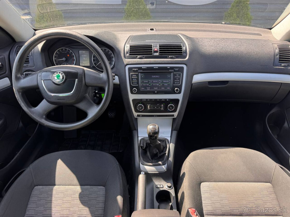 Škoda Octavia Combi 1.6 TDI CR DPF Classic - 11