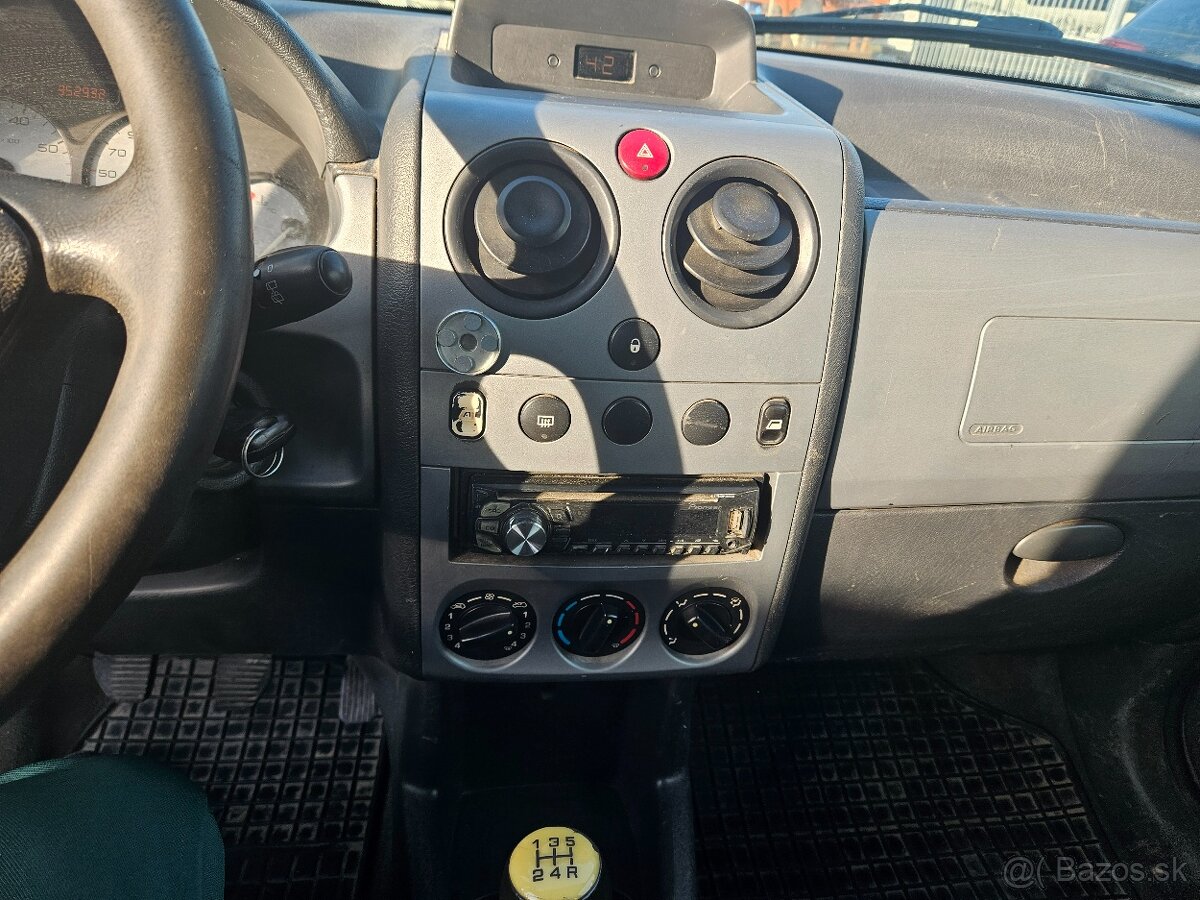 Peugeot Partner 1.6HDI - 11