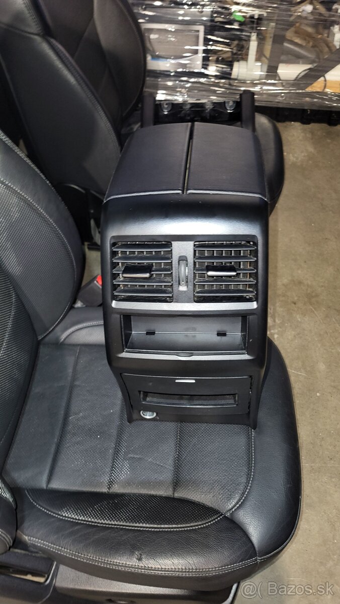 Mercedes GLE sedacky - 11