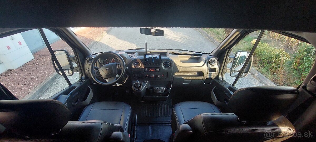 Prepravník koní Renault ATM 5-místný - 11