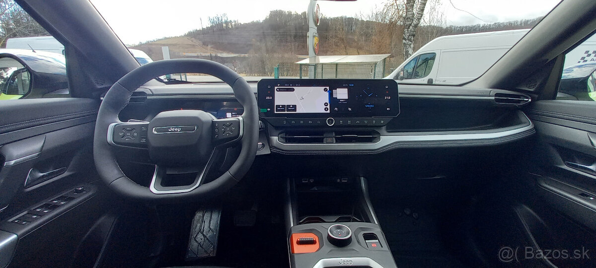 Nový Jeep Compass e-Hybrid 145k 6DCT - 11