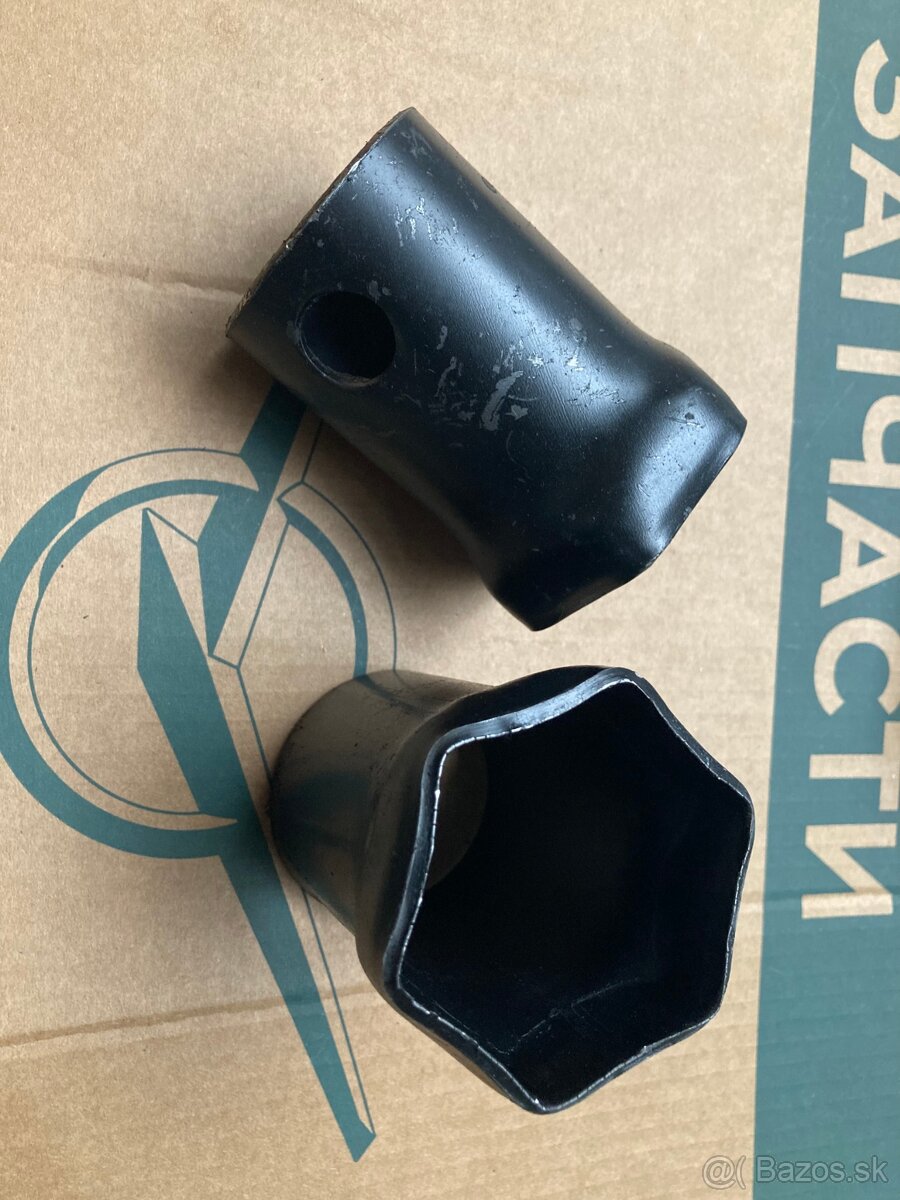 Uaz, Gaz ochranné manžety na nápravu predám - 11