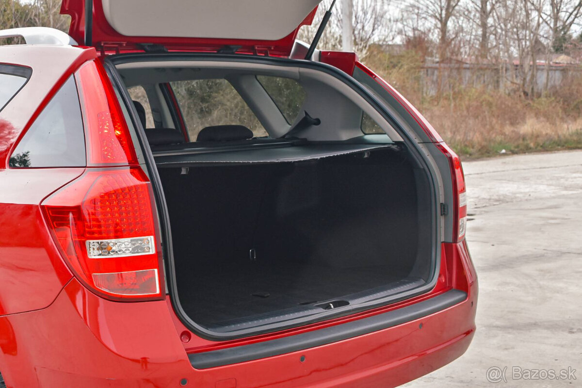 Kia ceed sw 1.6crdi 85kw gold - 11