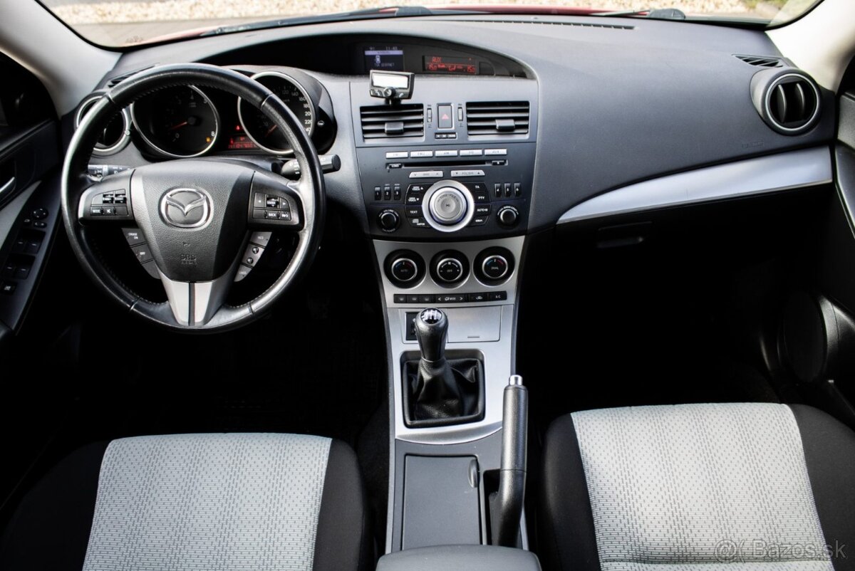 Mazda 3 1.6, 77kW (2010) - 11