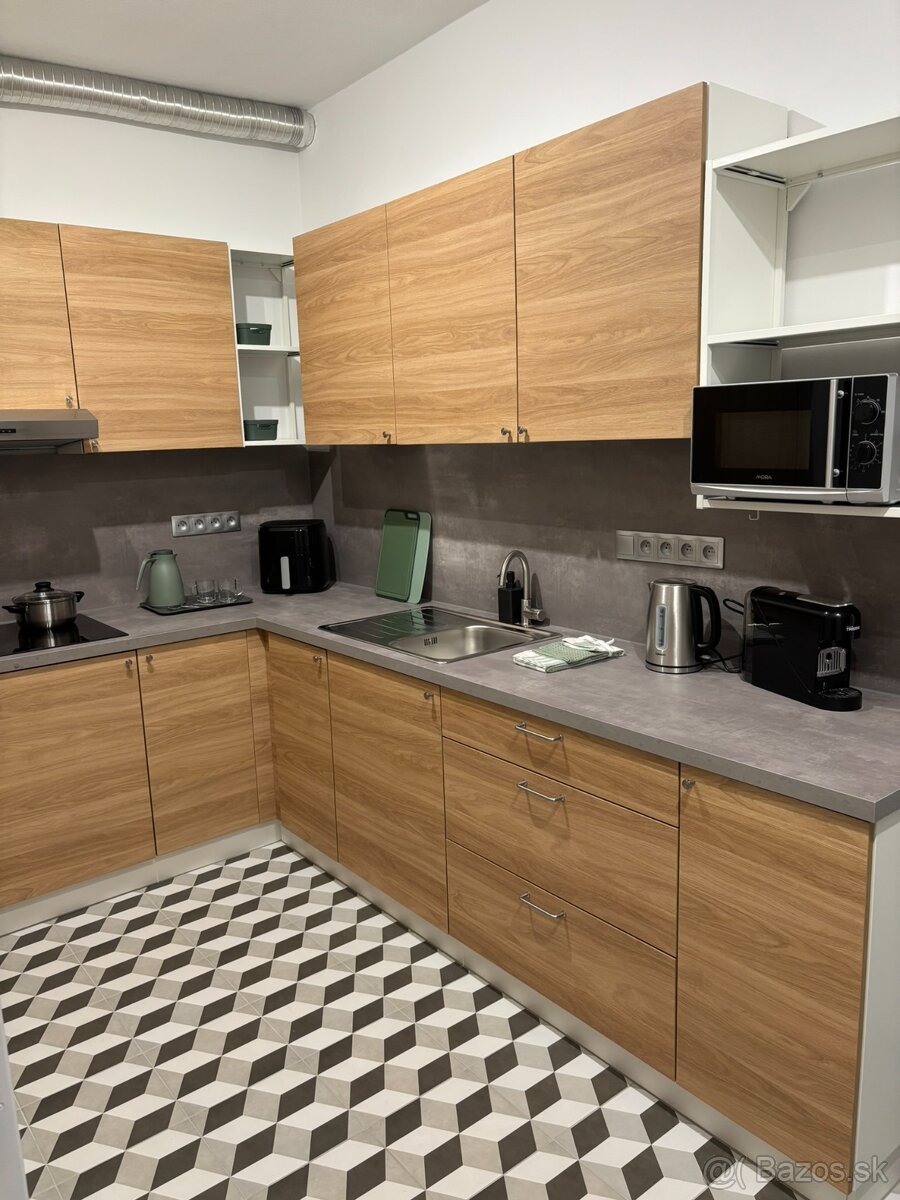 Dlhodobý prenájom Čadca Čadečka pre robotníkov diaľnica D3 - 11