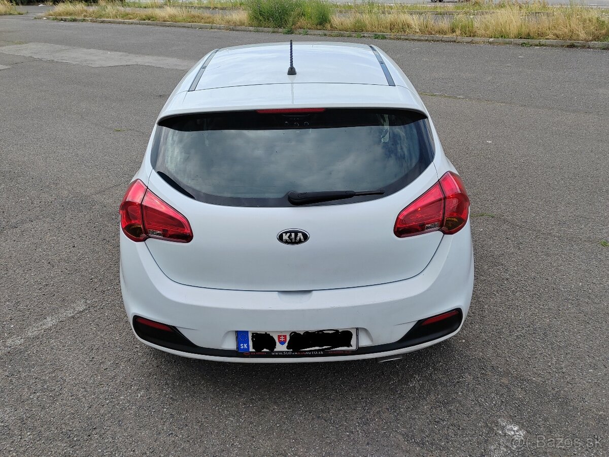 Kia ceed 2015 1.4crdi 66kw Spotreba 3,5l Možné aj splátky - 11