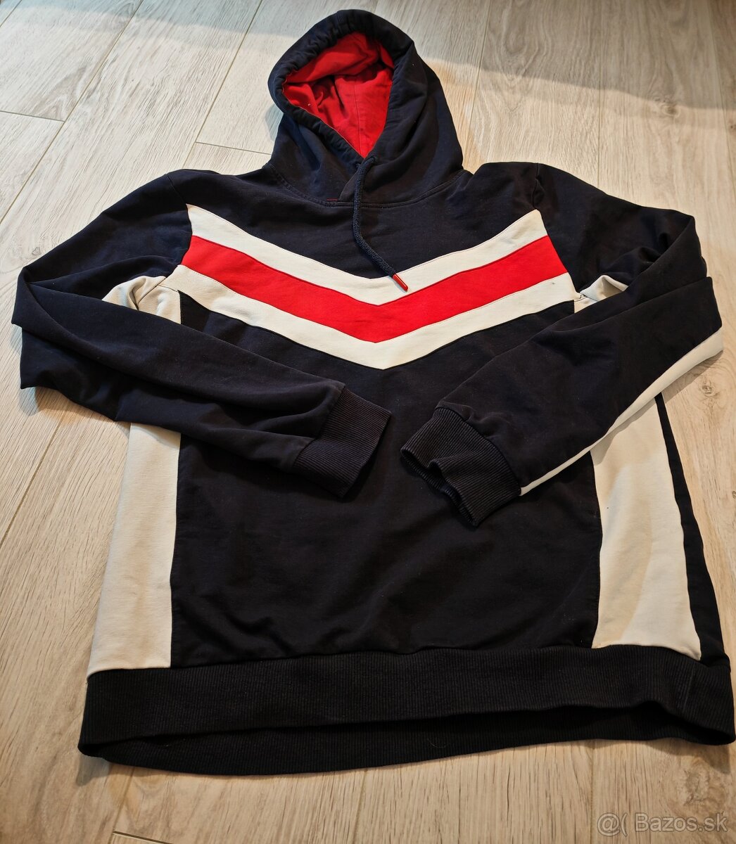 Balík oblečenia veľkosť M/L darujem/osobne v Žiline - 11