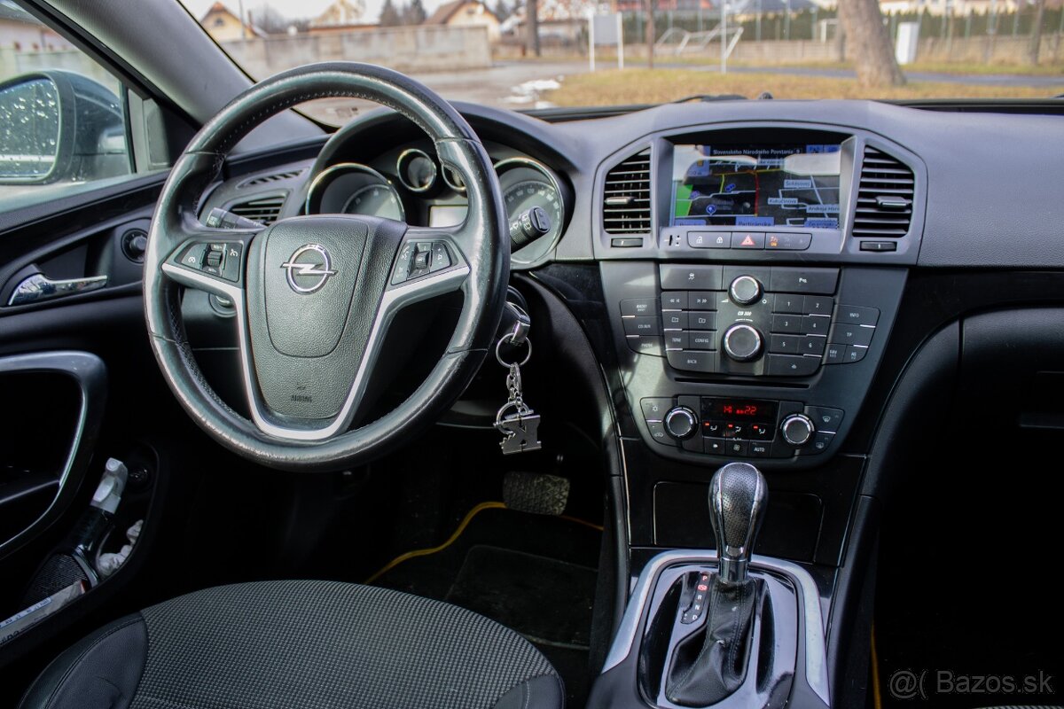 Opel Insignia ST 2.0 CDTI - 11