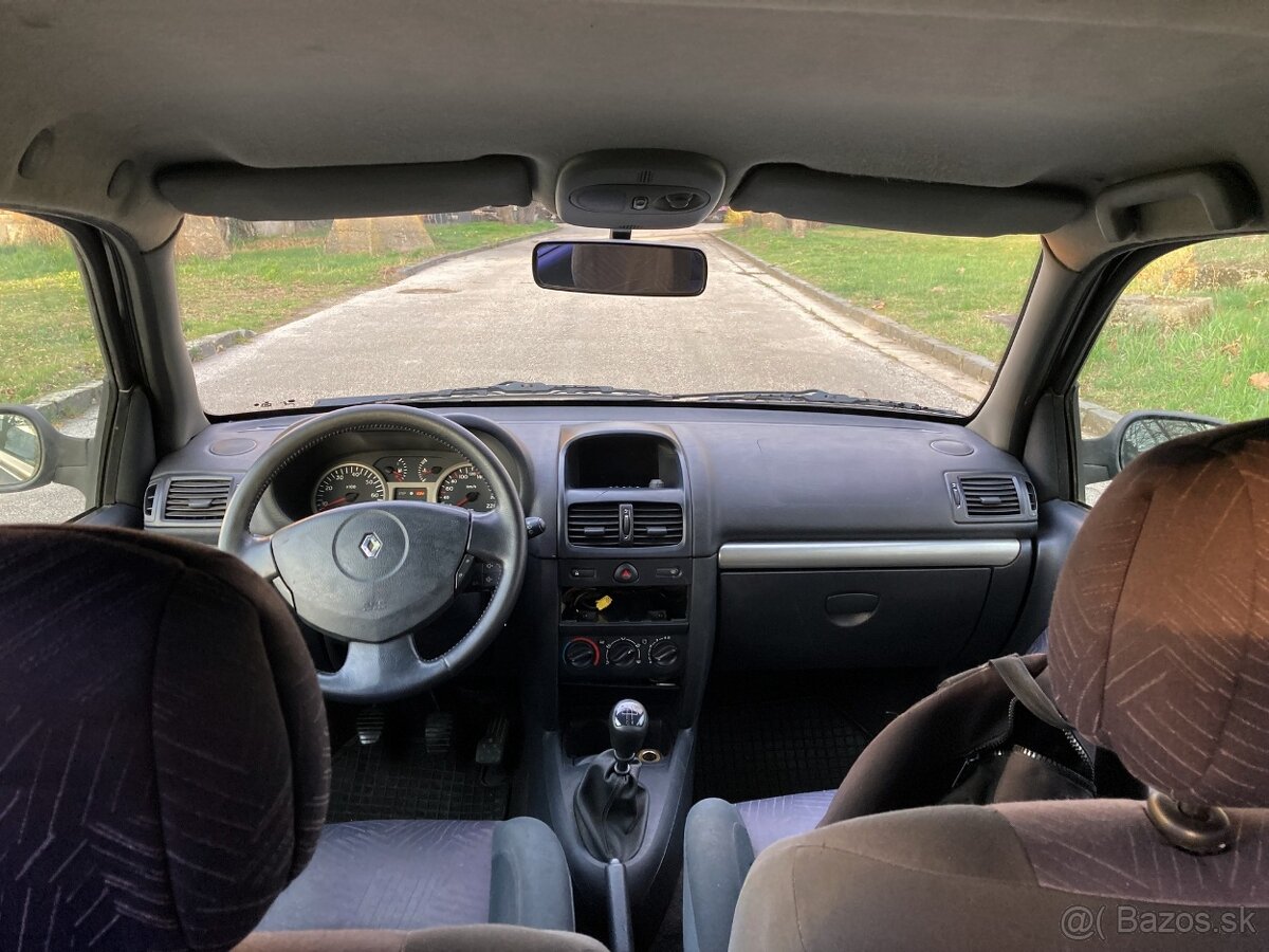 Renault Clio 1.6 16v 2002 Dynamique - 11