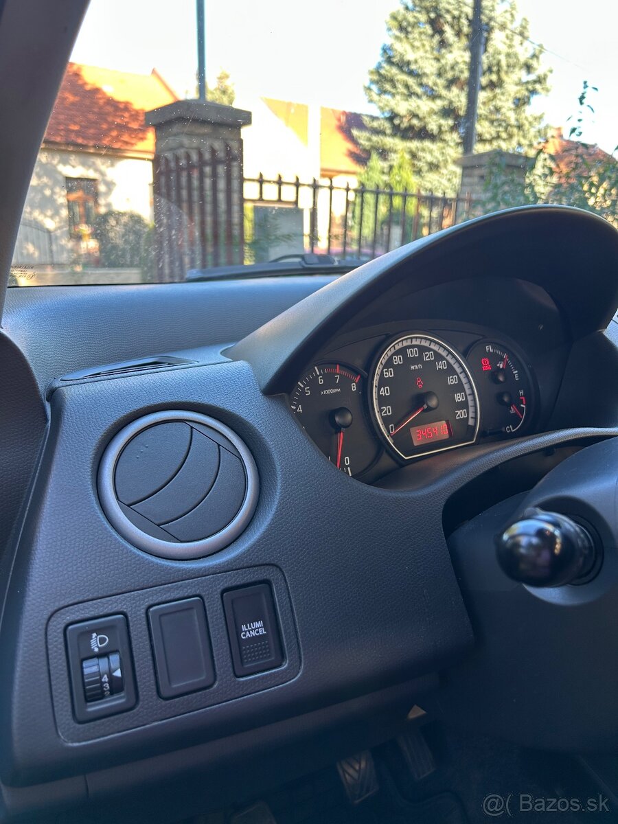 Swift 1.3 benzín Super stav - 11