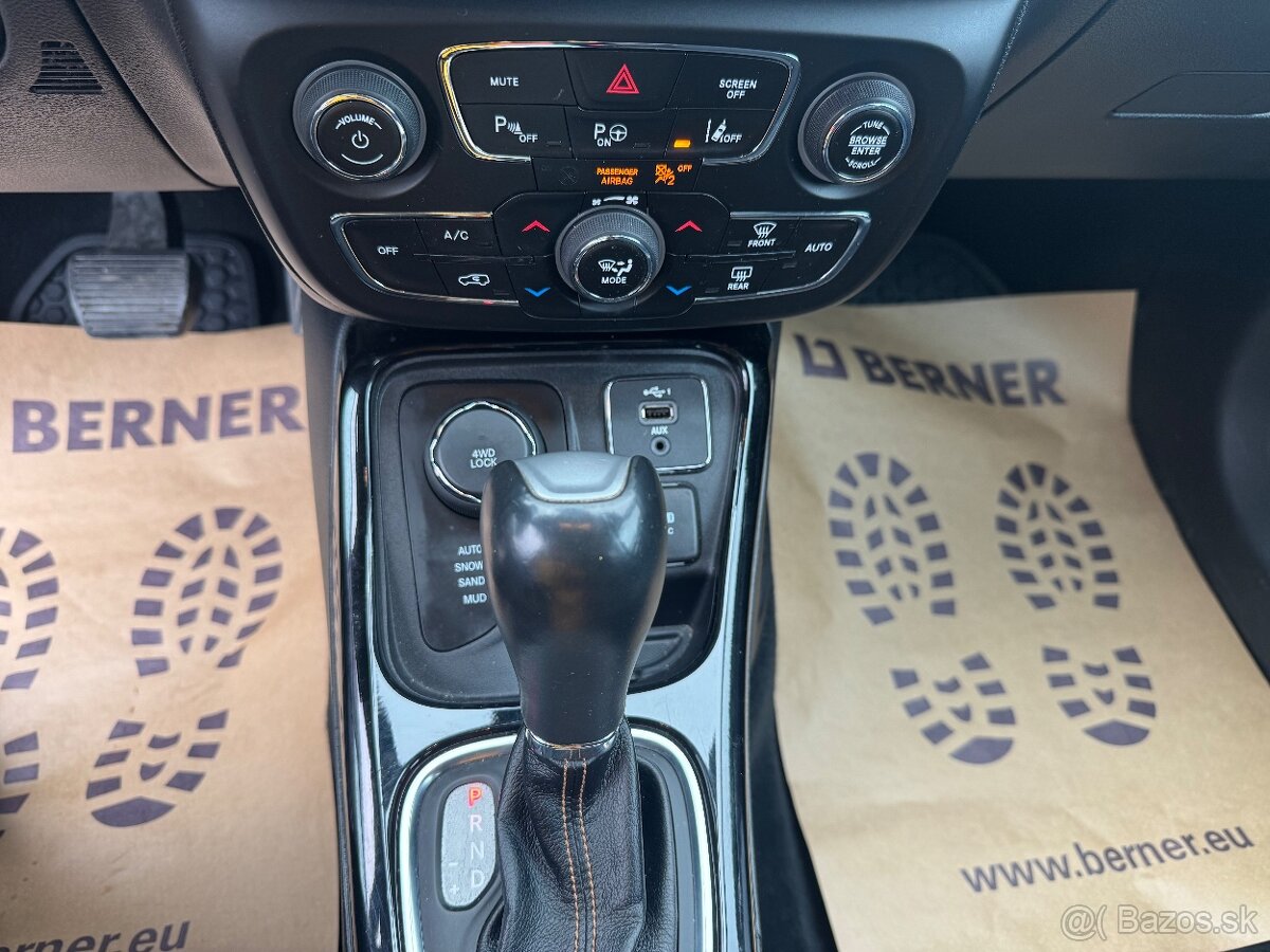 Jeep Compass 2.0L MJet 140 4WD S-Limited A/T - 11