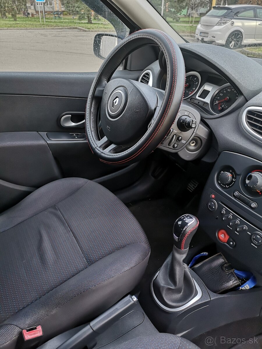 Renault clio - 11